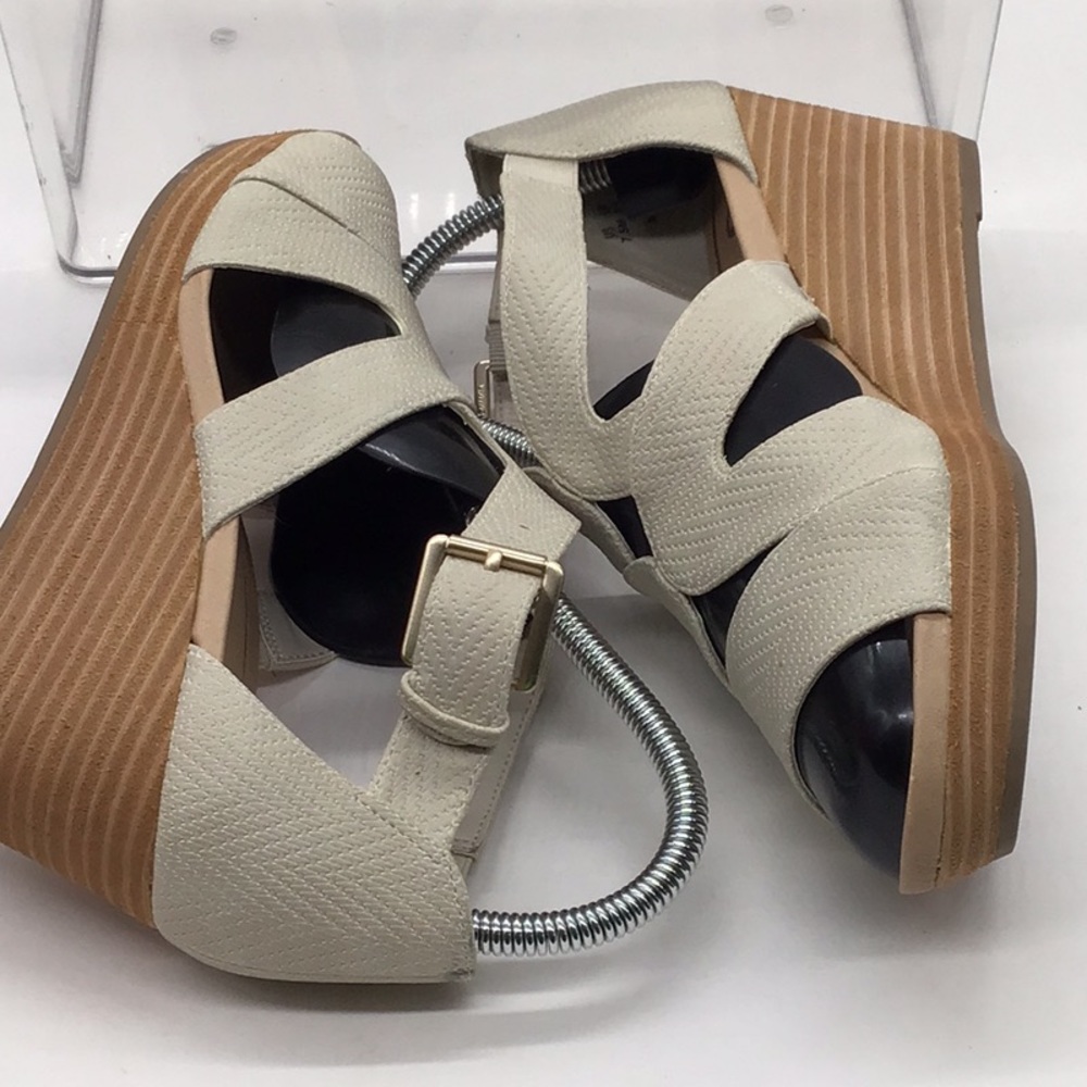 Dr.Scholl’s Beige Heel Sandal - Picture 5 of 10